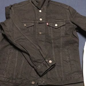 Levi’s black denim jacket